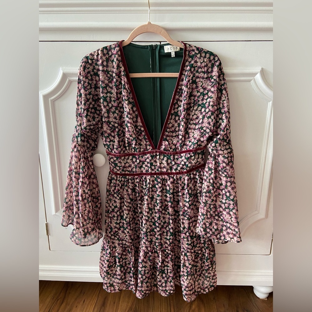 Size small Green/pink/burgundy long sleeve deep V dress with ruffle